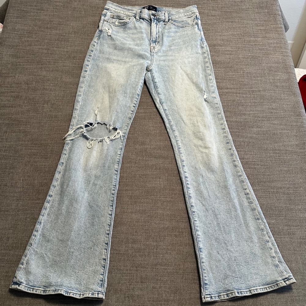 GAP '70s Flare Jeans Women 8/29R Light Wash Distressed High Rise Denim